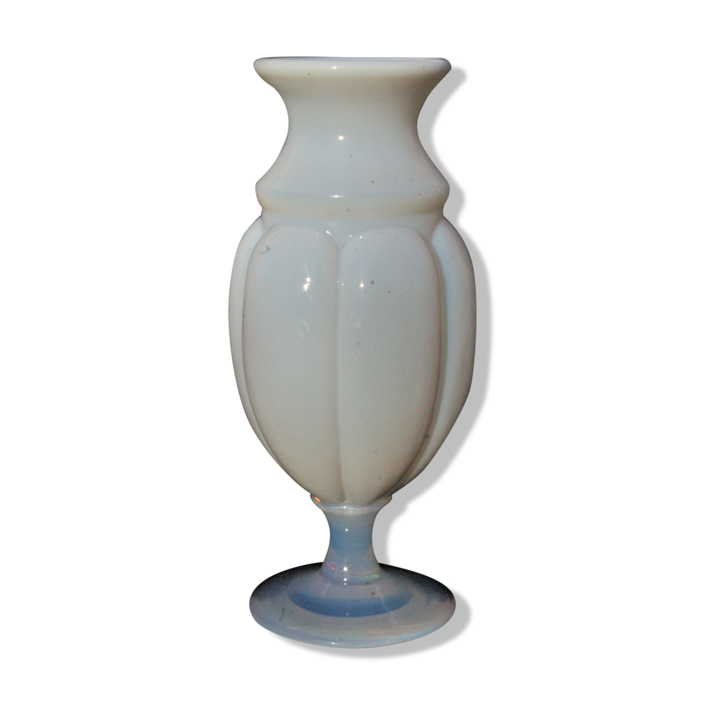 Vase balustre en opaline de Sèvres Selency