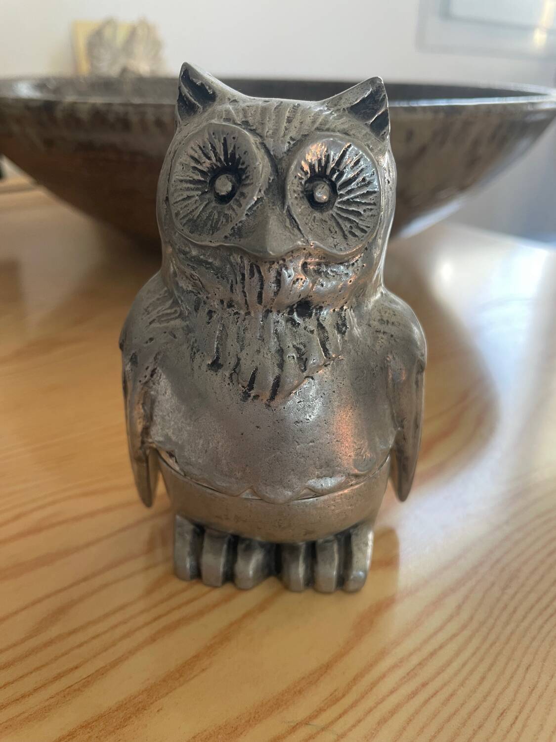 Nice box, tin owls from La Fontaine.