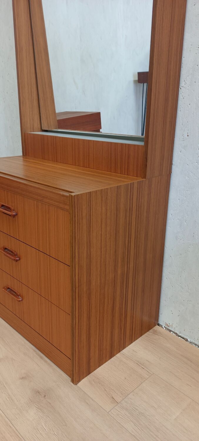 Hairdresser, chest of drawers, 1960