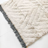 Moroccan Berber carpet blessed ouarain ecru with engraved diamonds 140x102cm