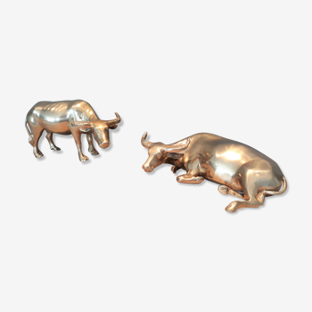 Buffalo couple, solid brass