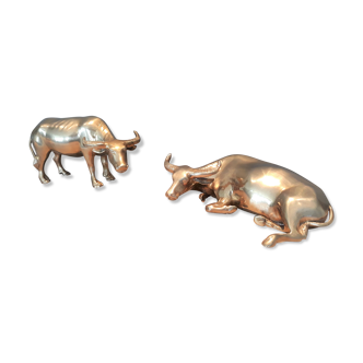 Buffalo couple, solid brass