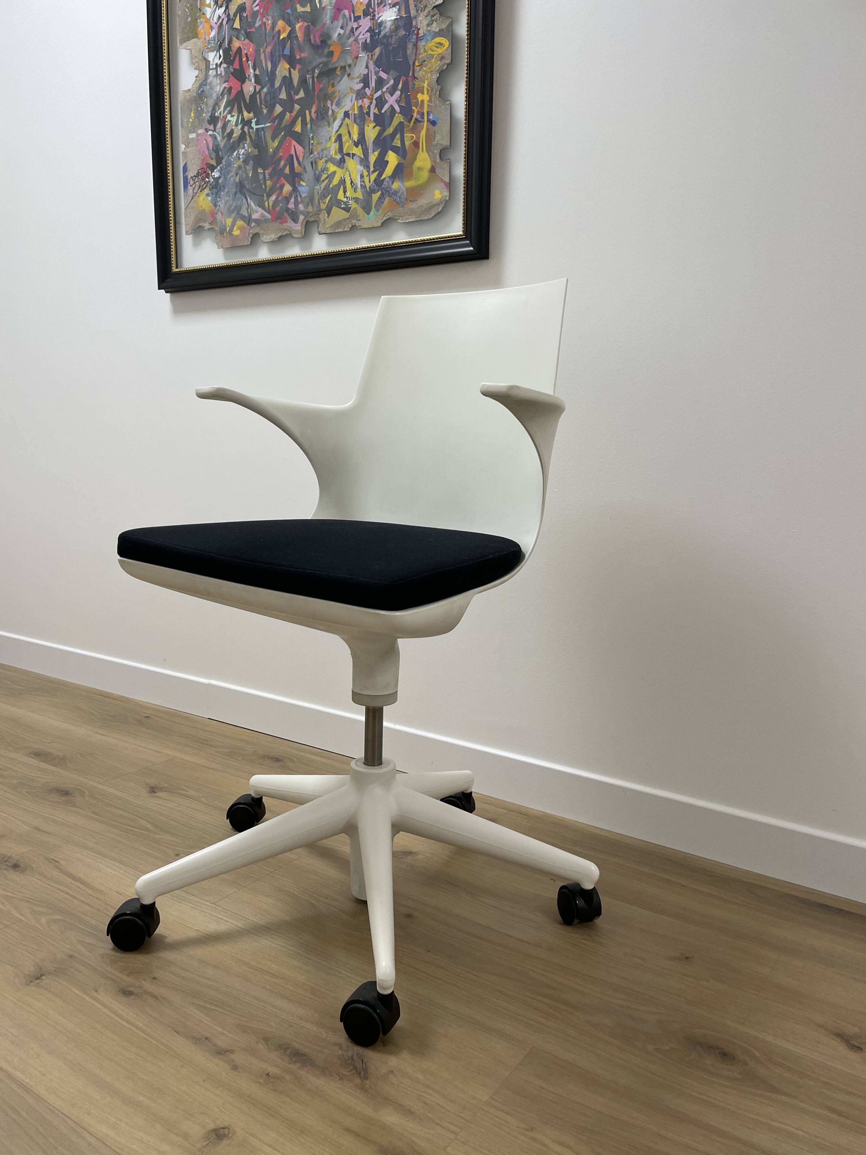 Spoon vintage office chair by Kartell