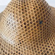Ancien chapeau asiatique