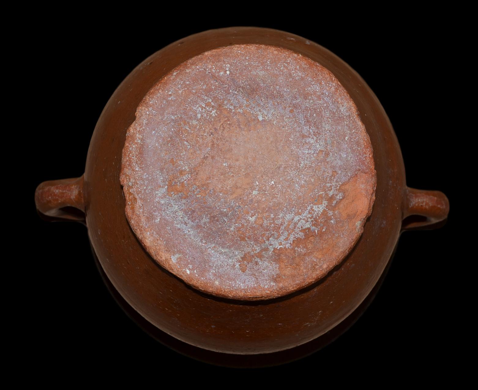 Pot olive earthenware of Dieulefit, France at the end of the nineteenth century