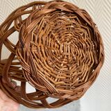 Round wicker basket