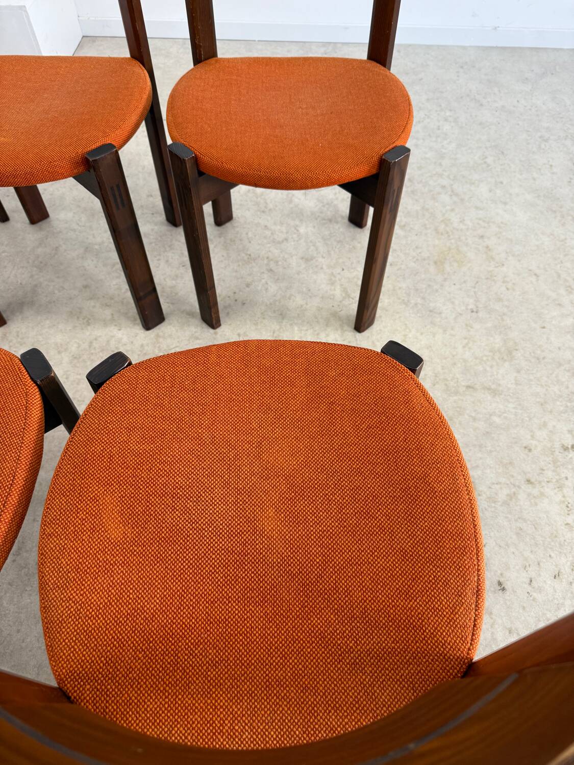Set of 6 Girsberger Scandinavian style chairs from the 70s, vintage, solid wood, original fabric