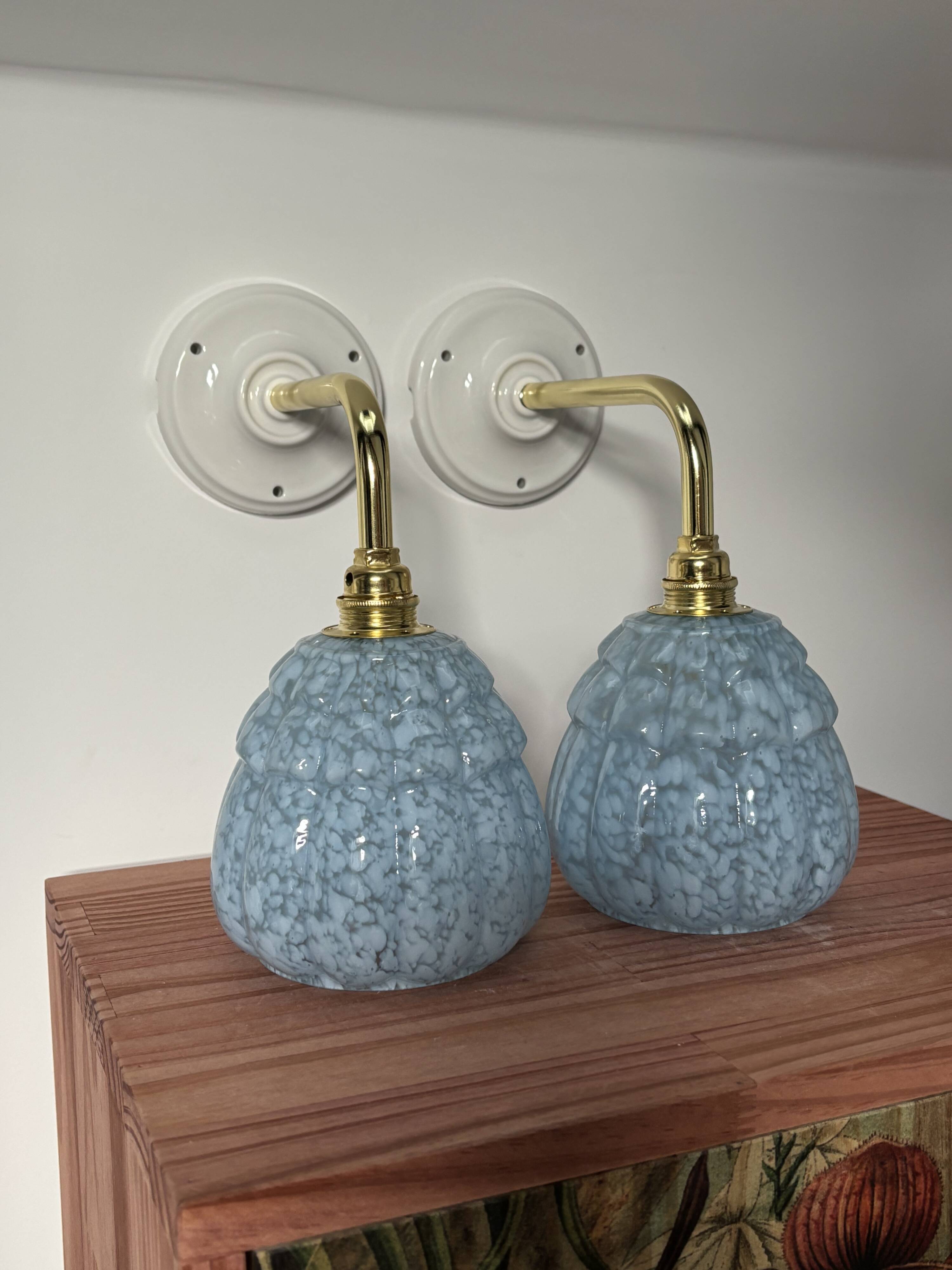 Paire d’appliques murales globes Art Déco