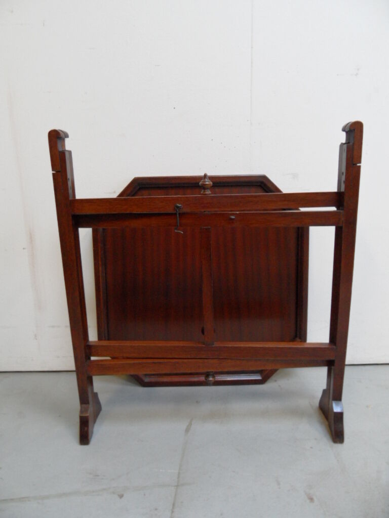 Table d’appoint pliable vintage en acajou