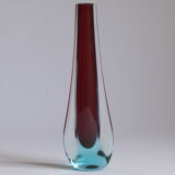 Teardrop vase in ruby red and blue Murano glass by Galliano Ferro, 1960