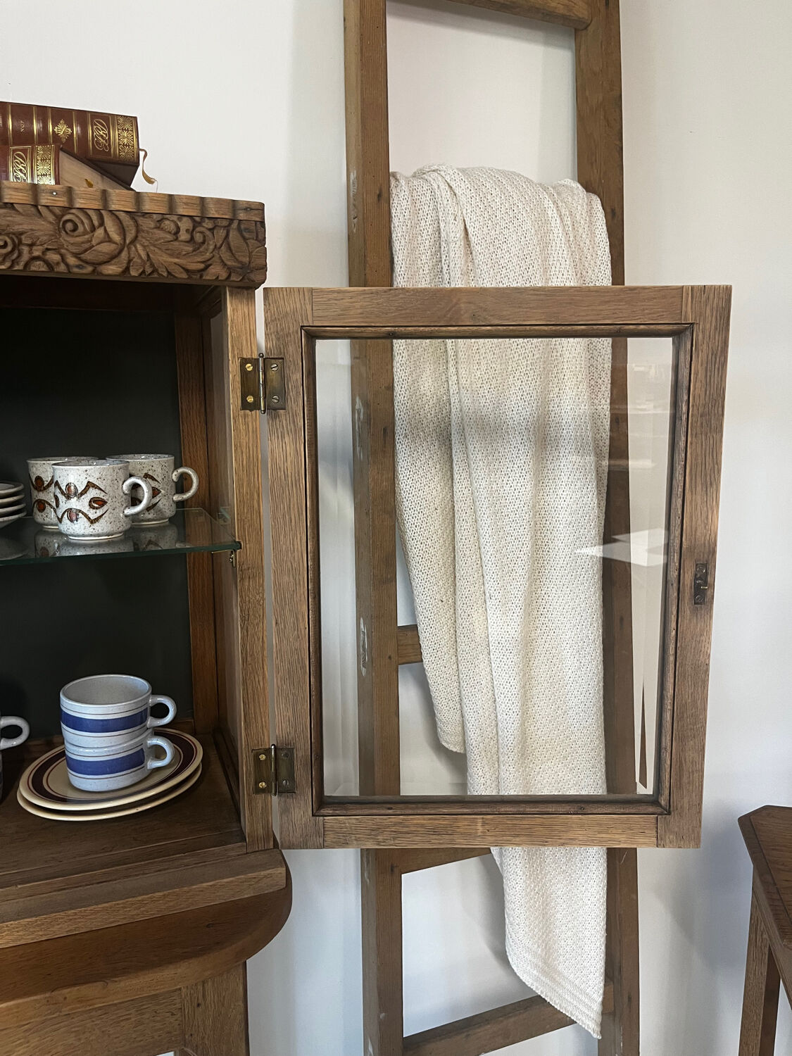 Pair of Art Deco display cabinets - 1930s