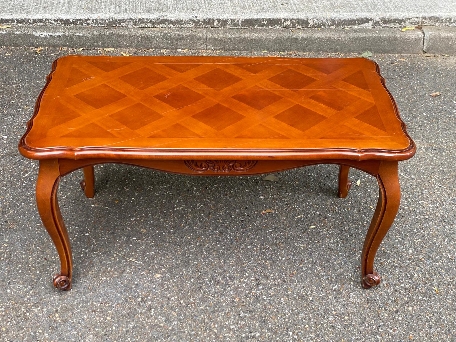 Rectangular Louis XV coffee table in solid wood and marquetry.
