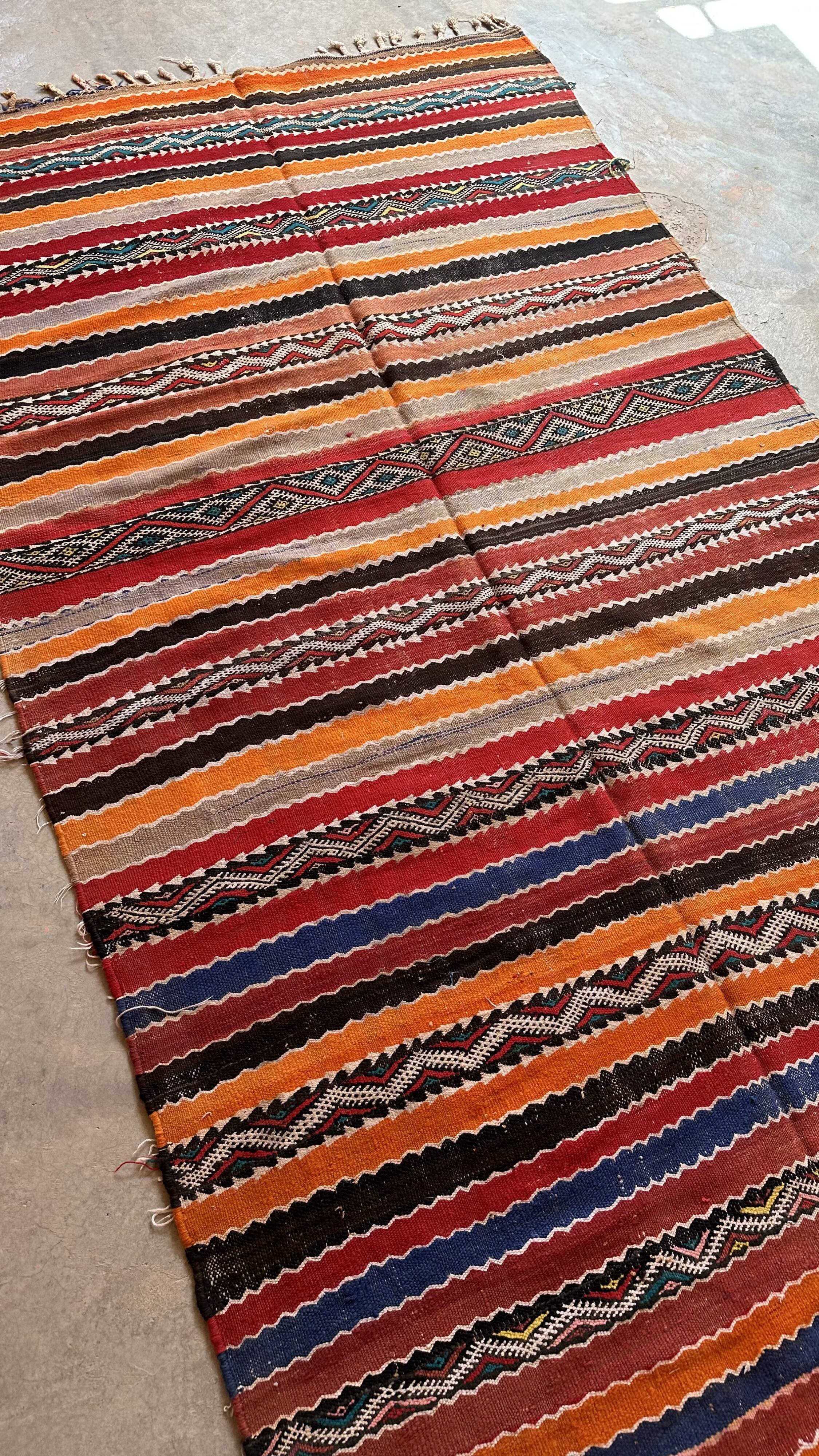 Moroccan kilim zayan rug - 280 x 152 cm