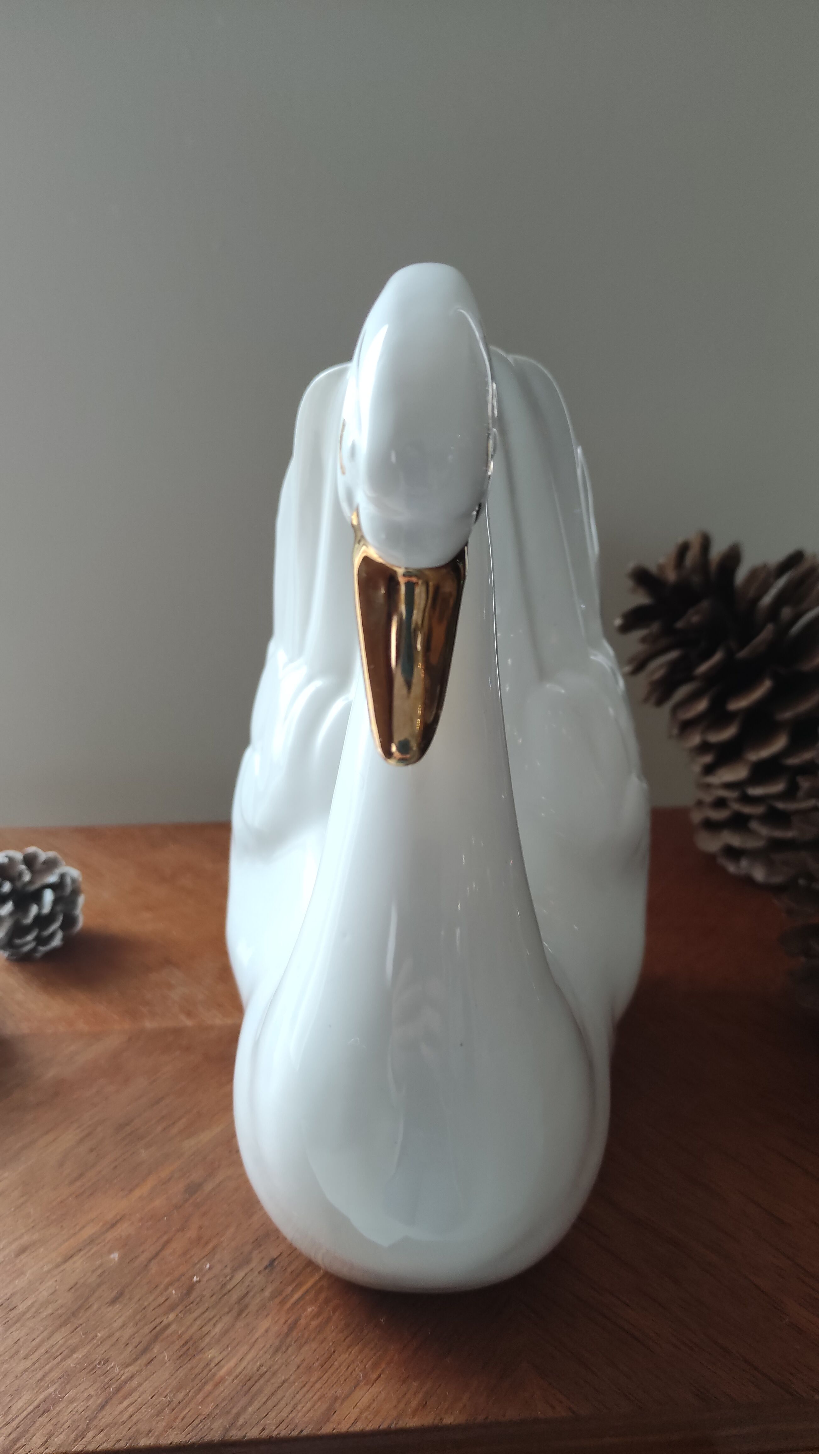 Vase or swan pot cover