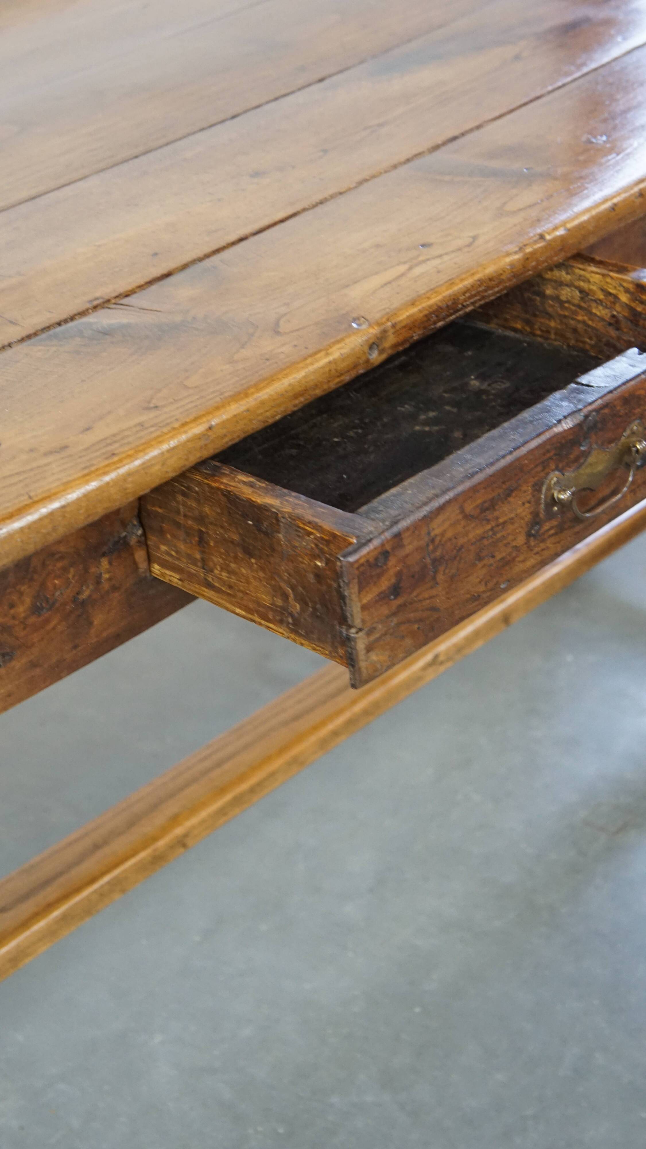 18th-Century Antique Dining Table in Oak with 2 Drawers