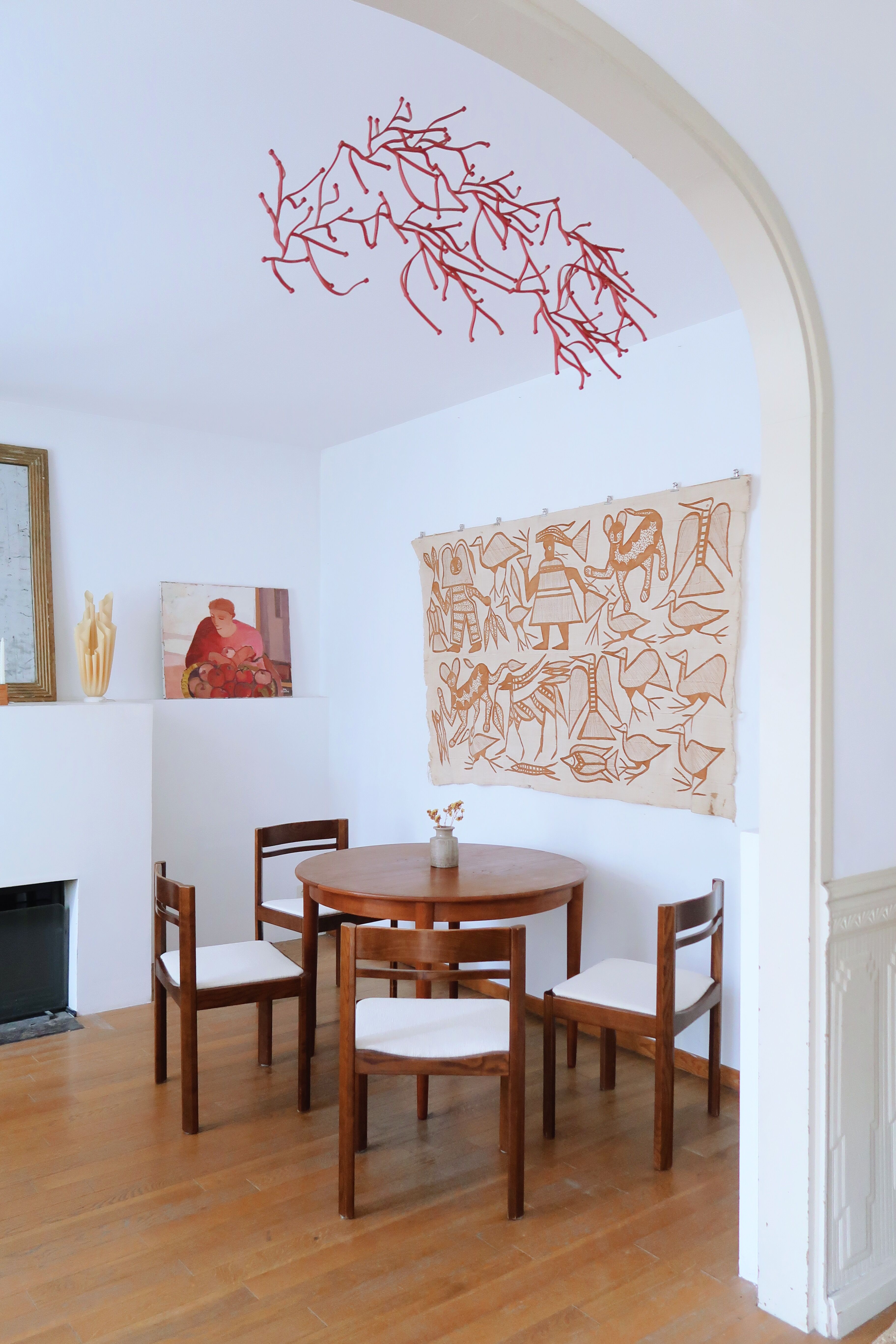 4 modernist cream chairs