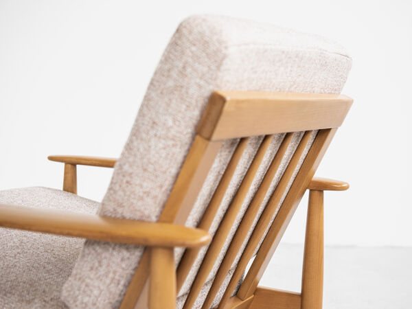 Fauteuil danois Du milieu Du Siècle En Hêtre Massif Et Nouveau Tissu Des Années 1960
