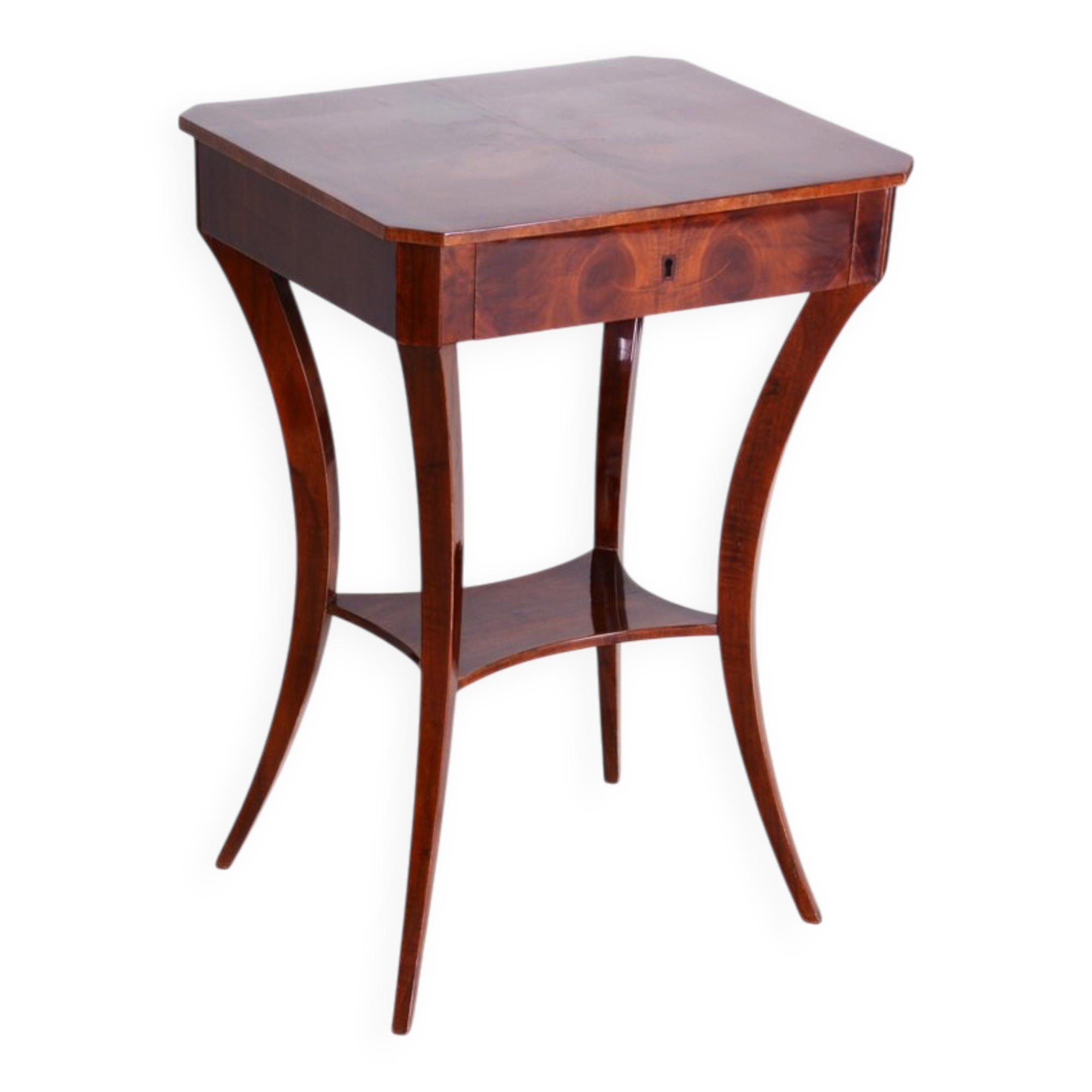 Small Biedermeier Table in Walnut, 1830s