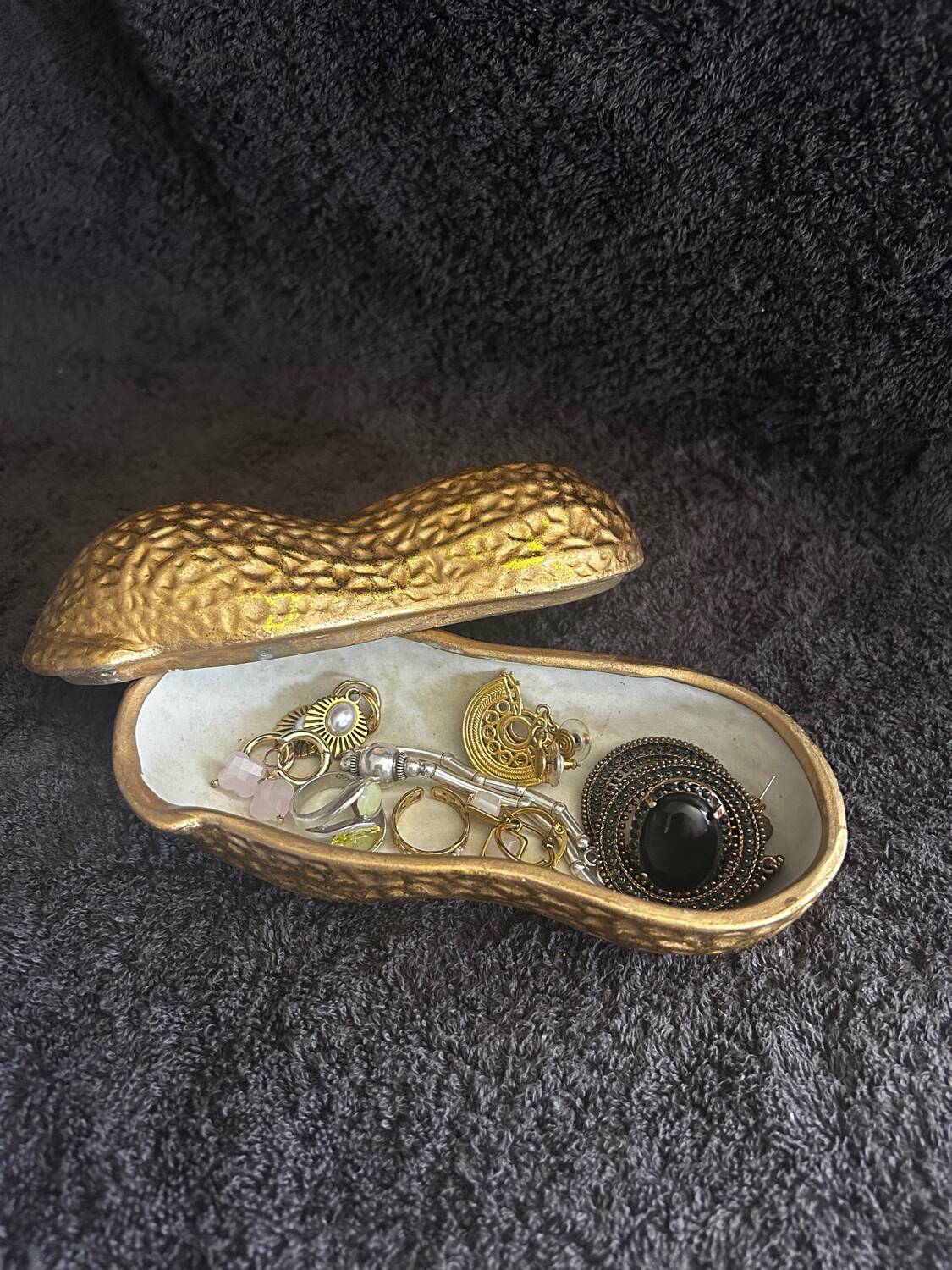 Vintage 1960s-70s ceramic peanut box