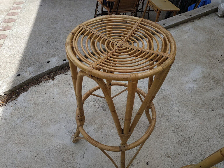 4 vintage rattan stools