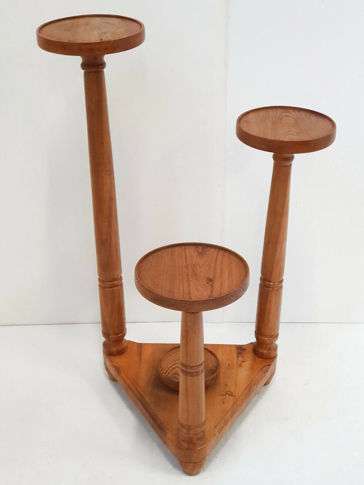 Wooden plant stand with 4 levels 50