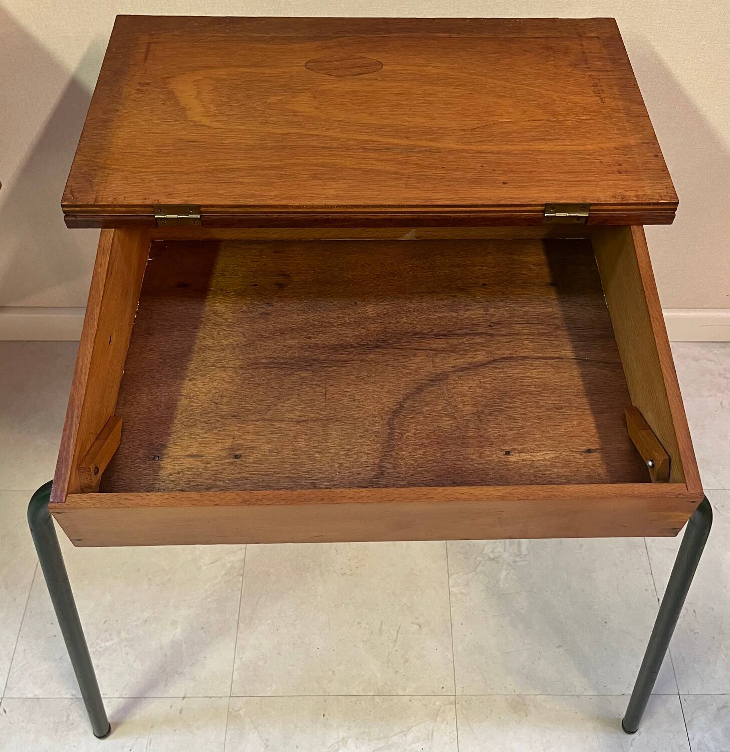 Folding wood and metal school desk