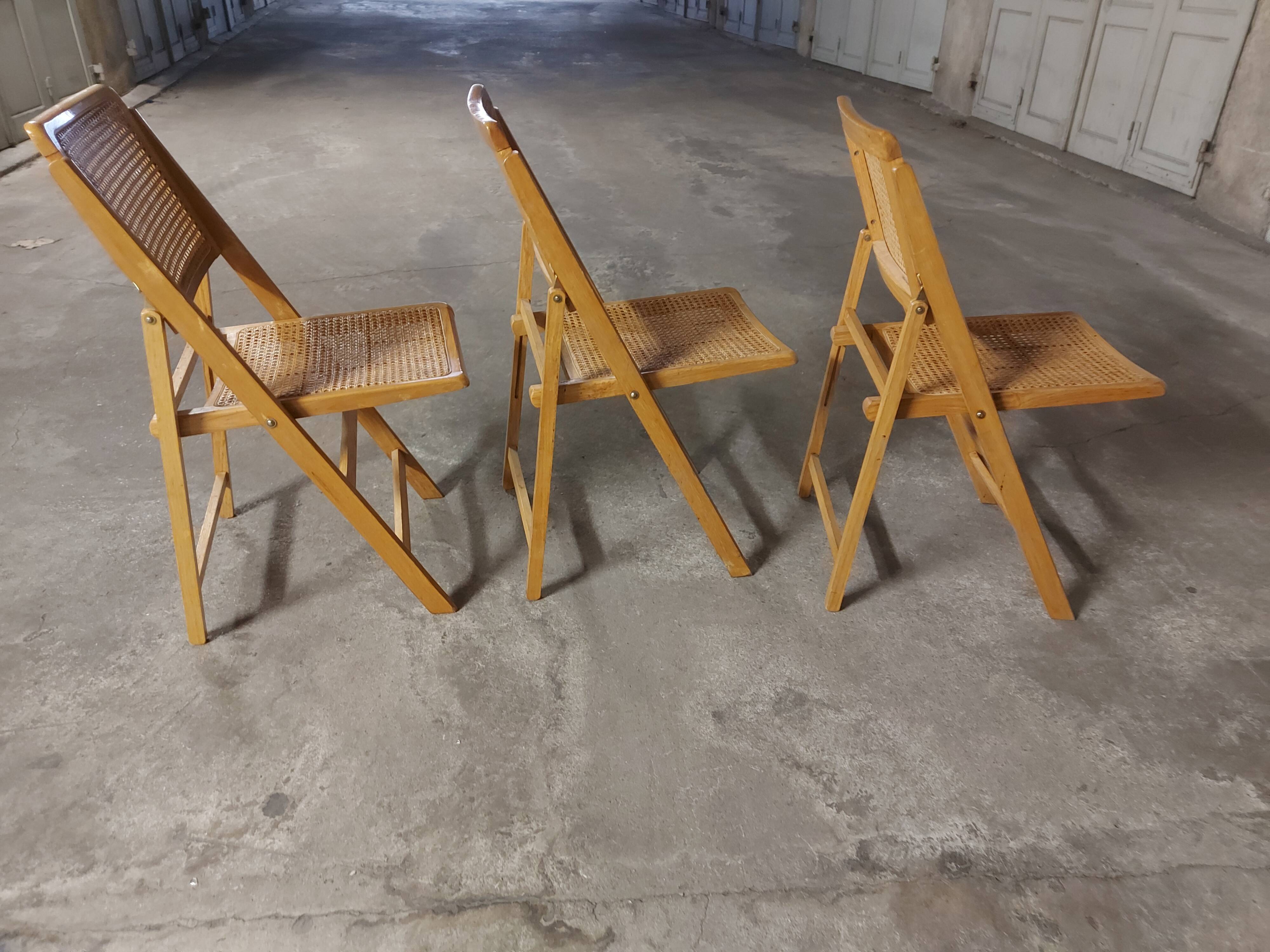 Set de 3 chaises  cannées  pliantes vintages 70