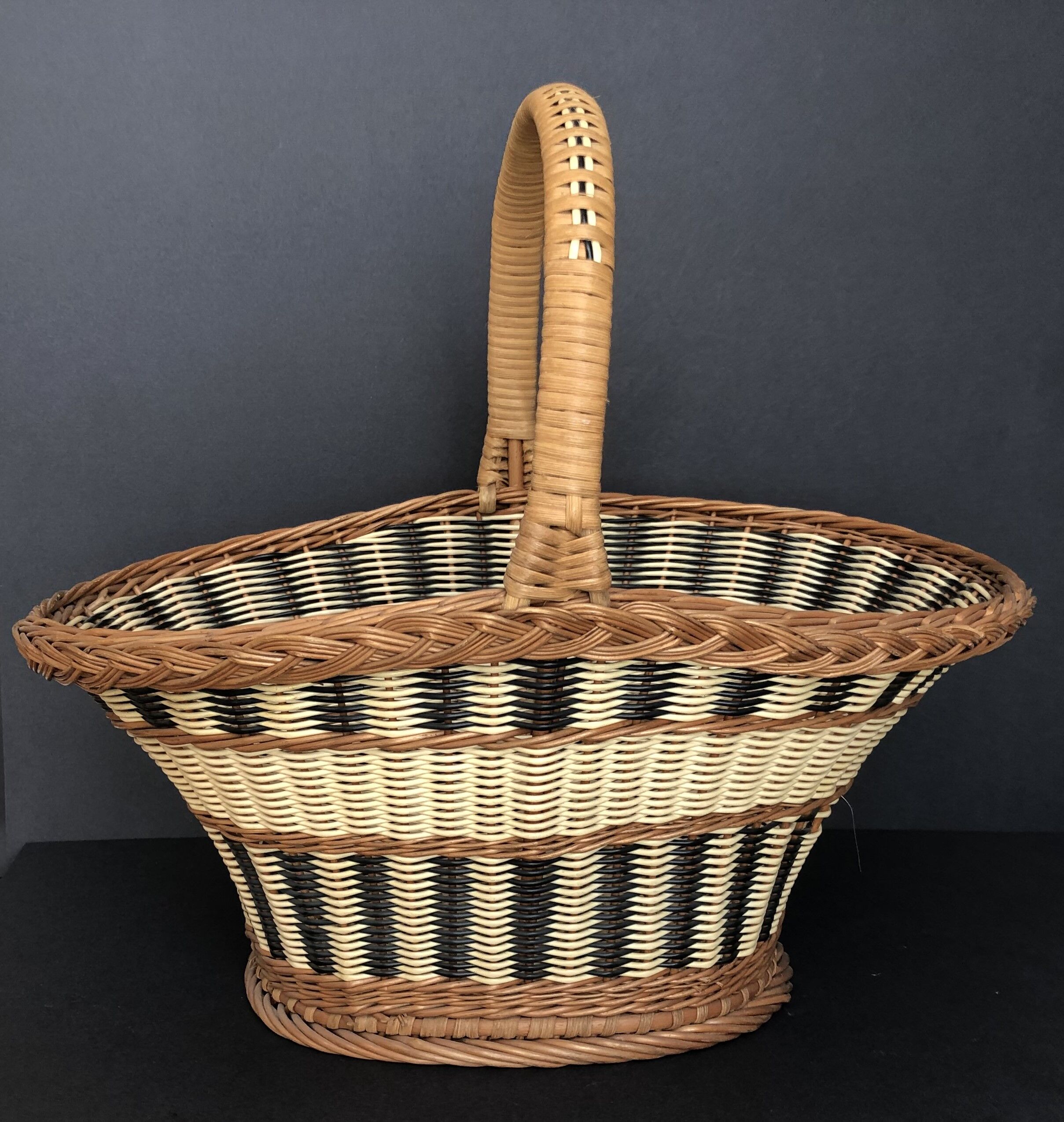 Wicker basket