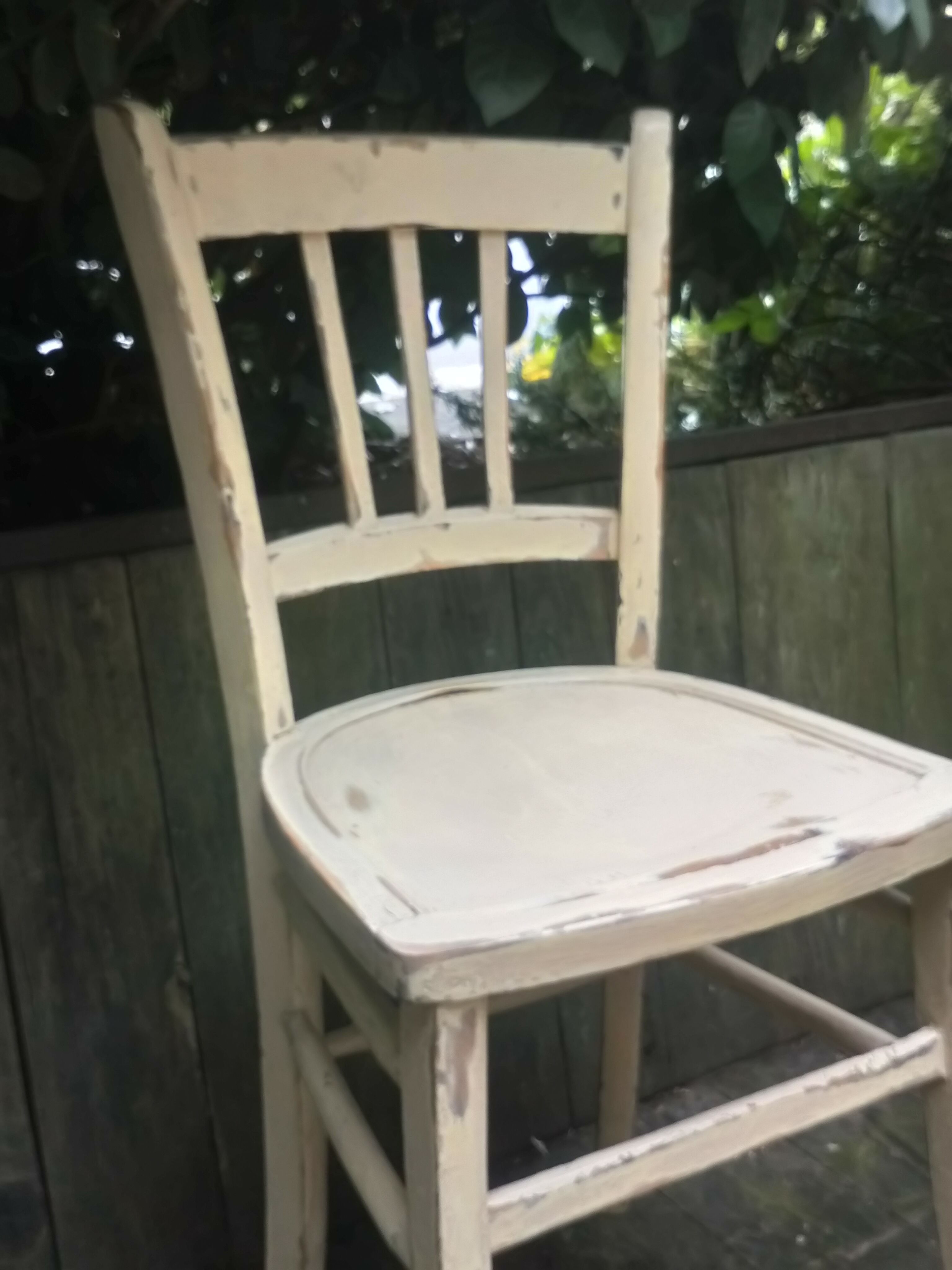 Skated bistro chair