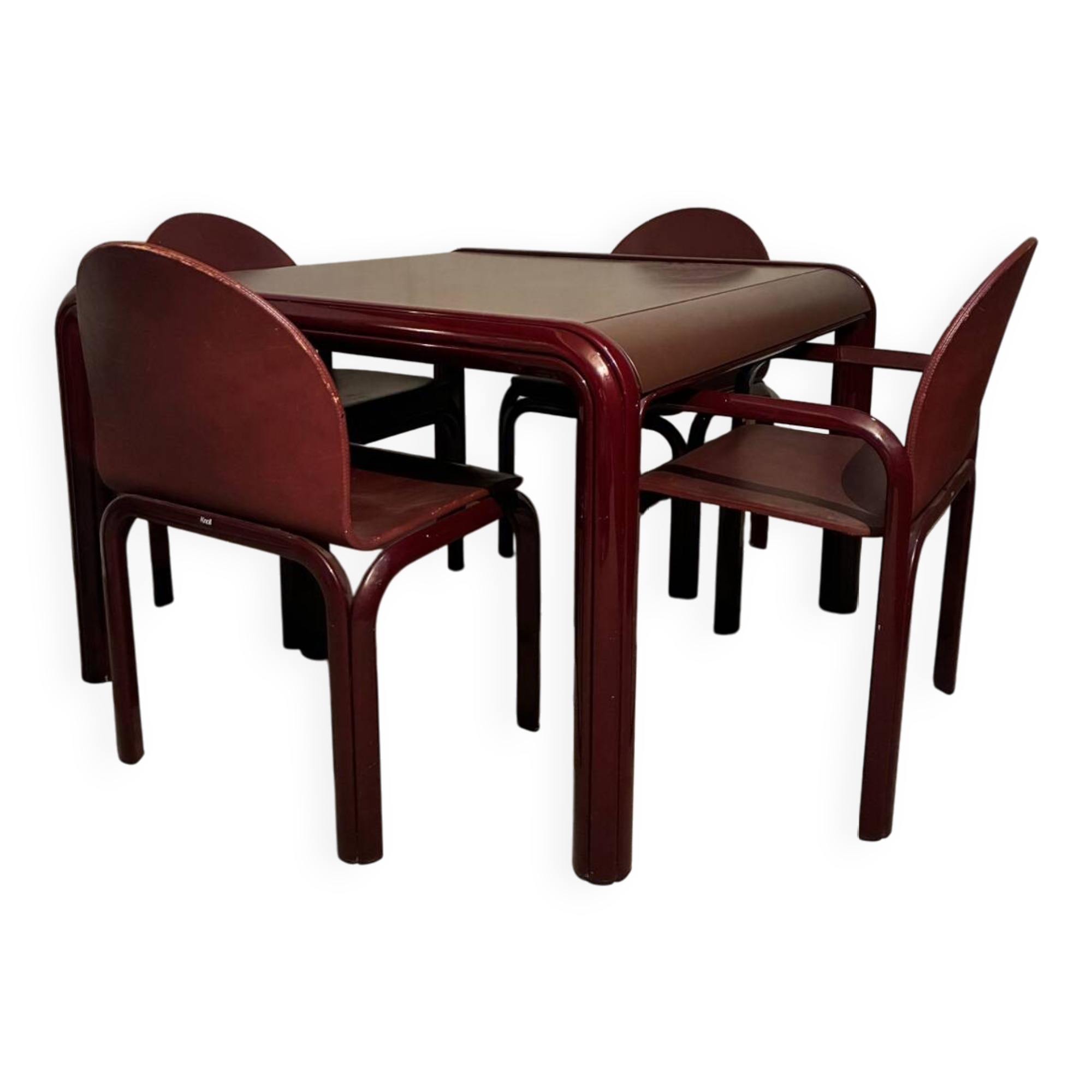 Gae Aulenti Orsay model table with 4 matching chairs – Vintage and elegant design