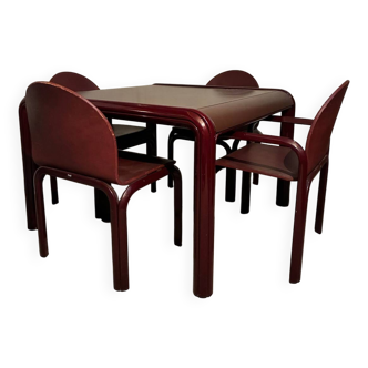 Table Gae Aulenti modèle Orsay avec 4 chaises assorties – Design vintage et éléga