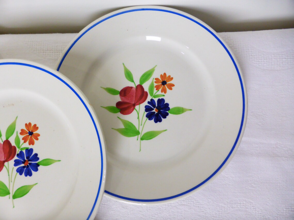 Set of 4 vintage dessert plates from the Badonviller porcelain factory