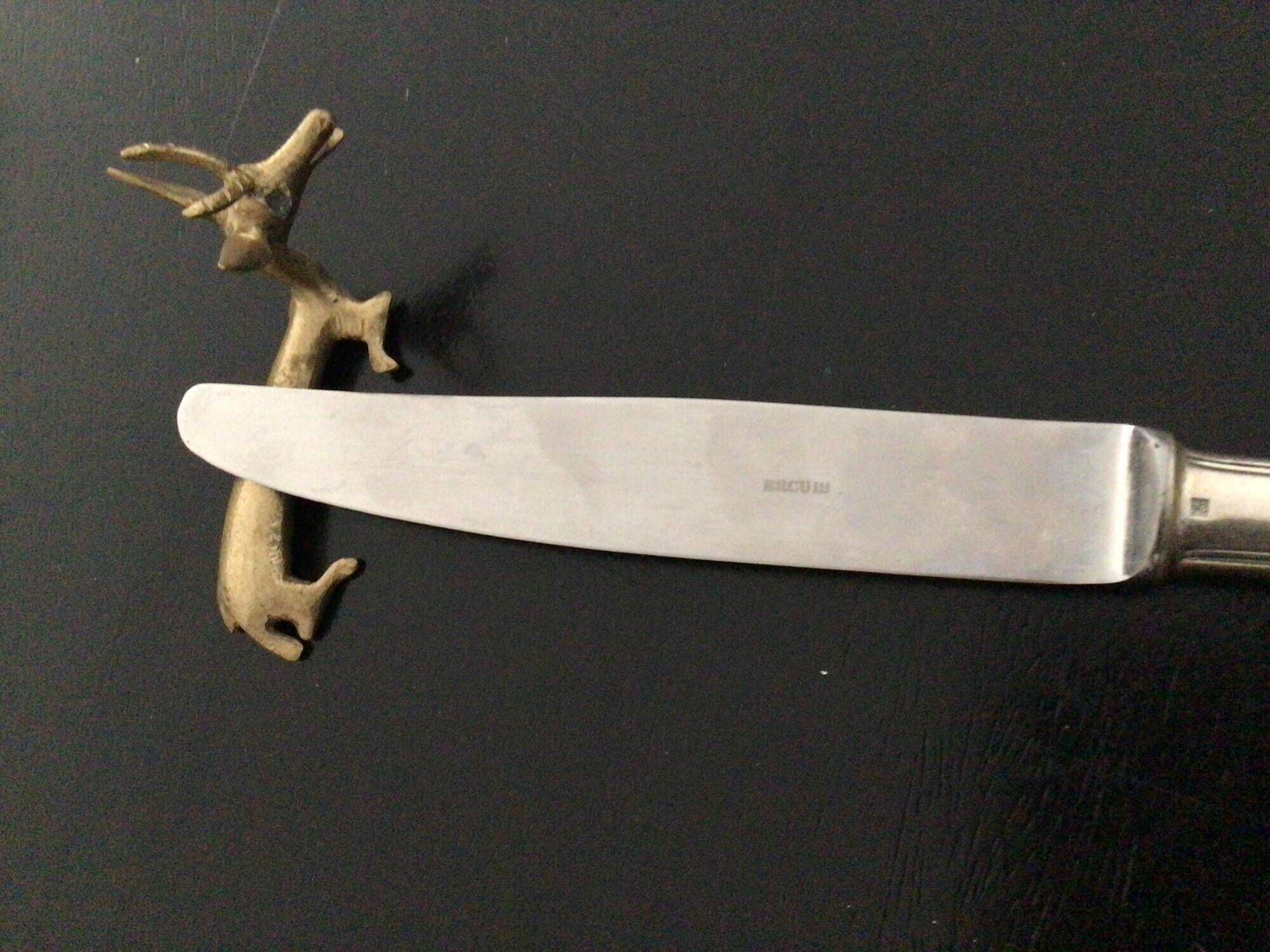 African knife holders