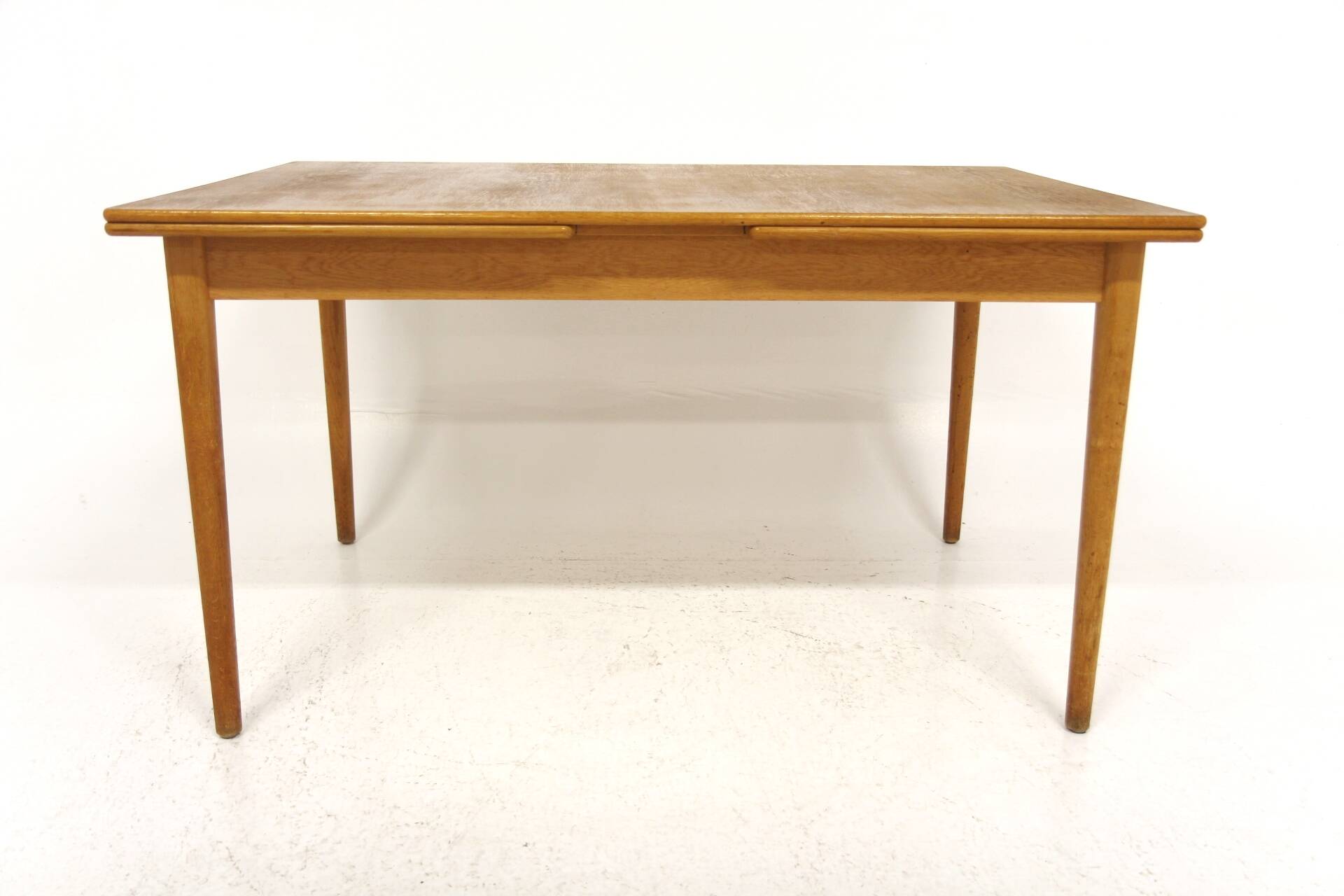 Table de salle à manger en chêne "Bjärni", Nils Jonsson, Troeds, Suède, 1960