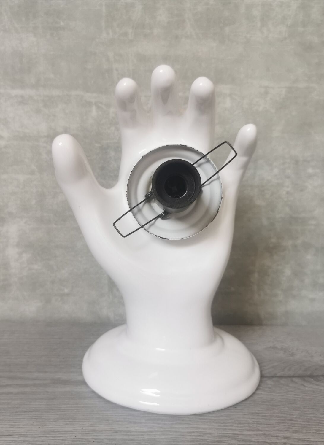 White ceramic hand wall lamp