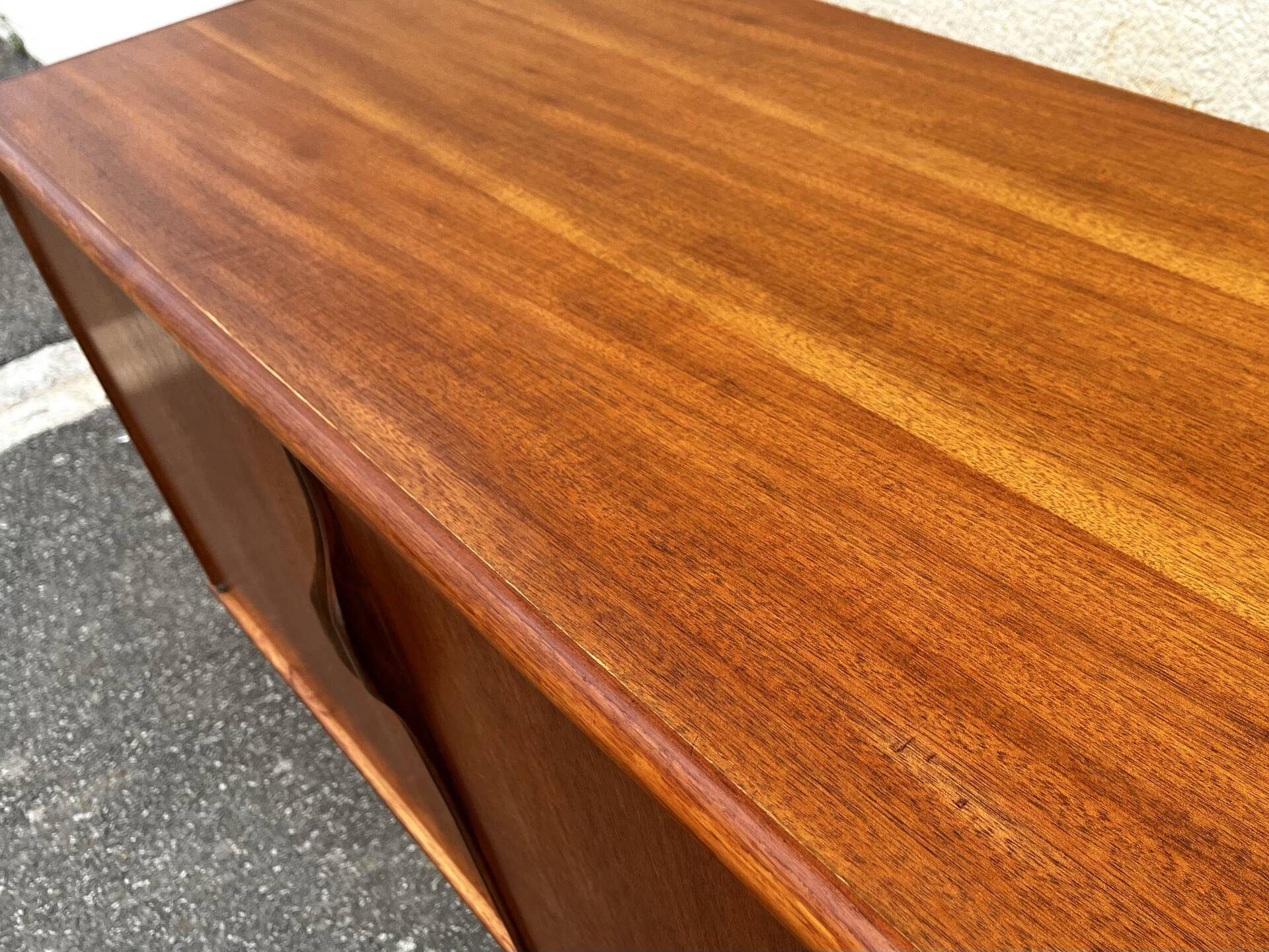 Teak enfilade