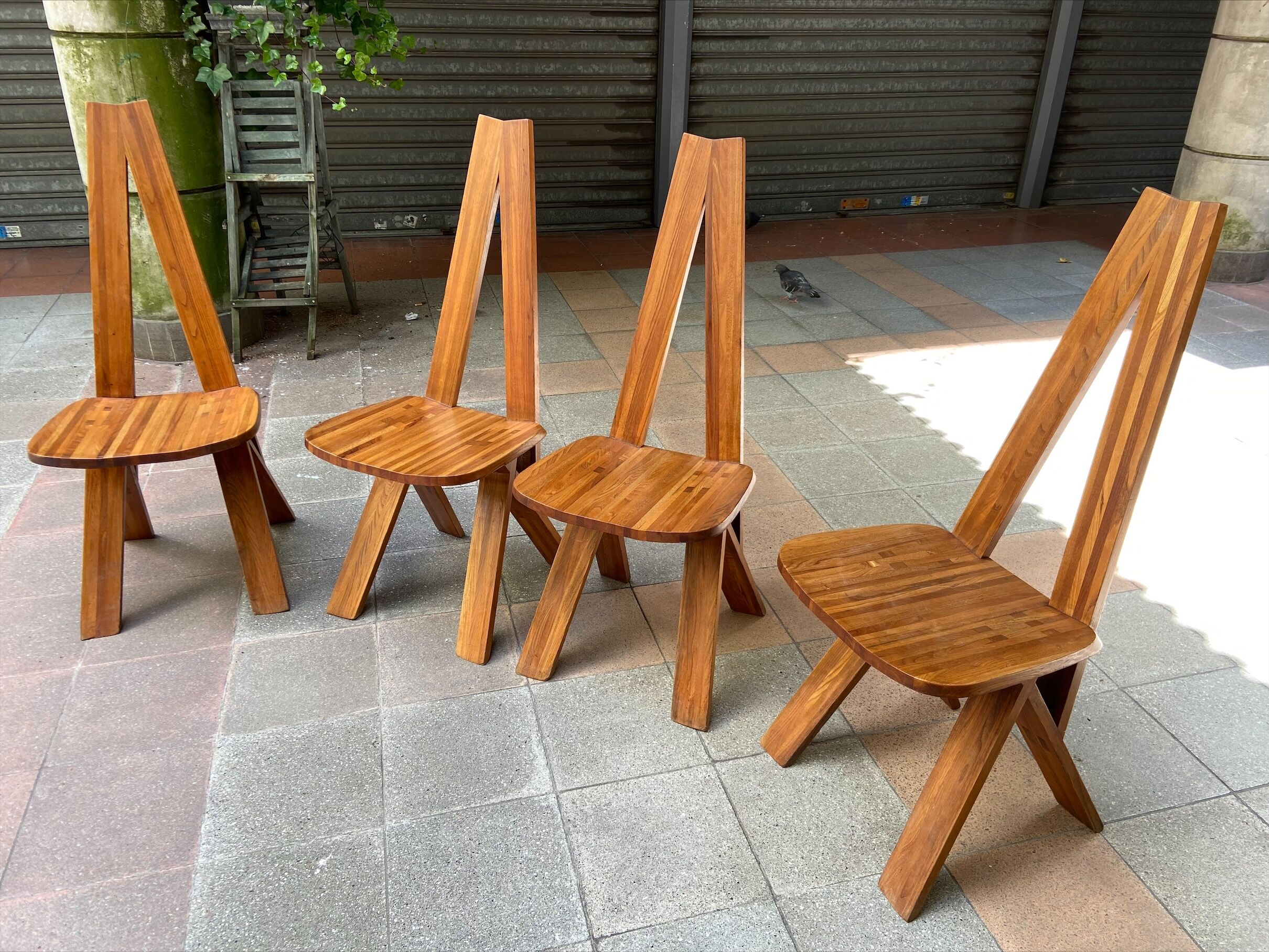 4 chaises S45 dites « Chlacc » de Pierre Chapo