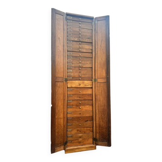 Magnificent jeweler's cabinet from the 1900s, in solid oak