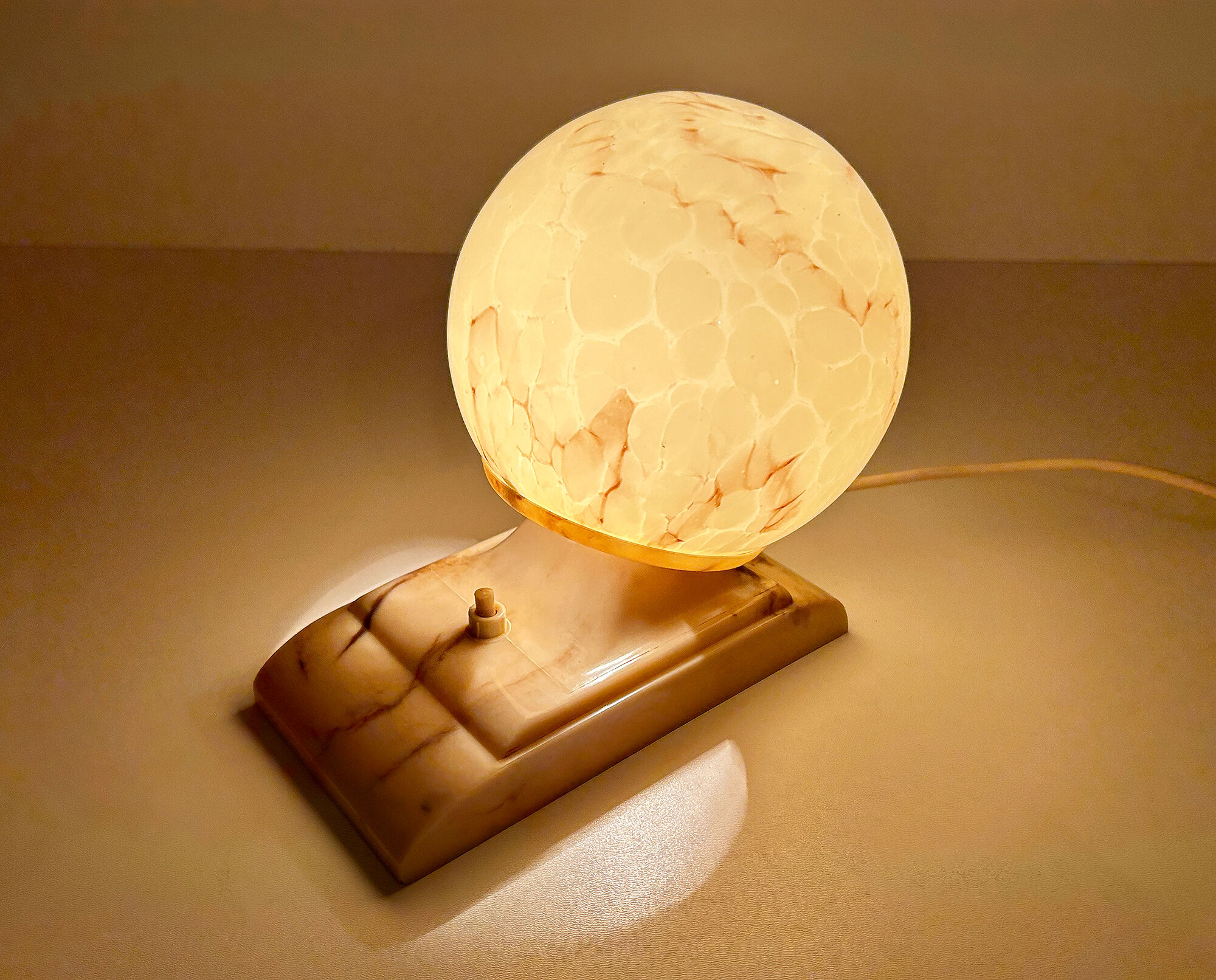 Vintage Art Deco Table Lamp, 40 years, Bakelite Melamine Opaline Marble
