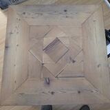 Table basse  carré avec des triangles