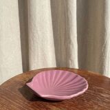 Vintage ceramic shell dish