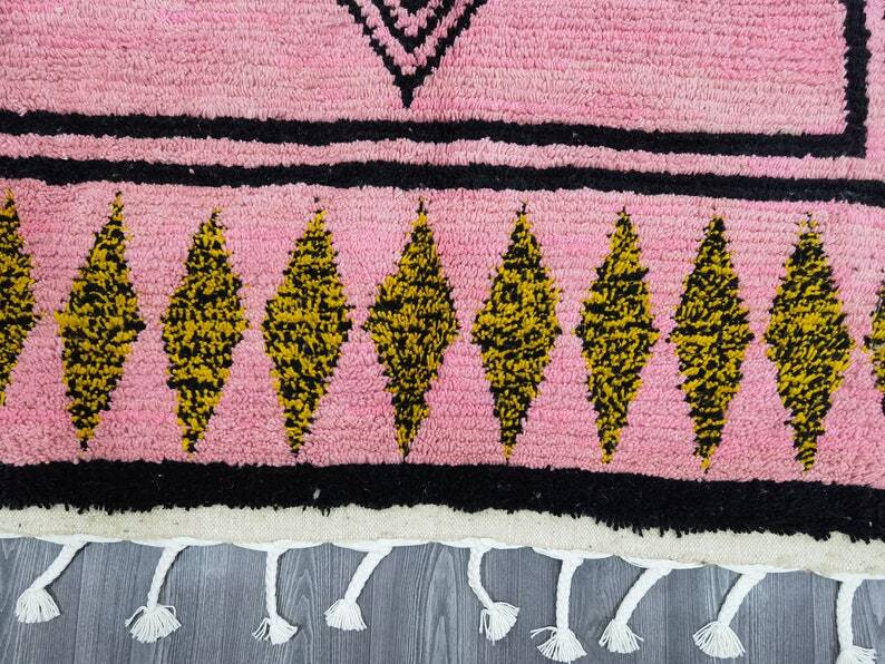 Handmade Berber pink rug 250cmx150cm