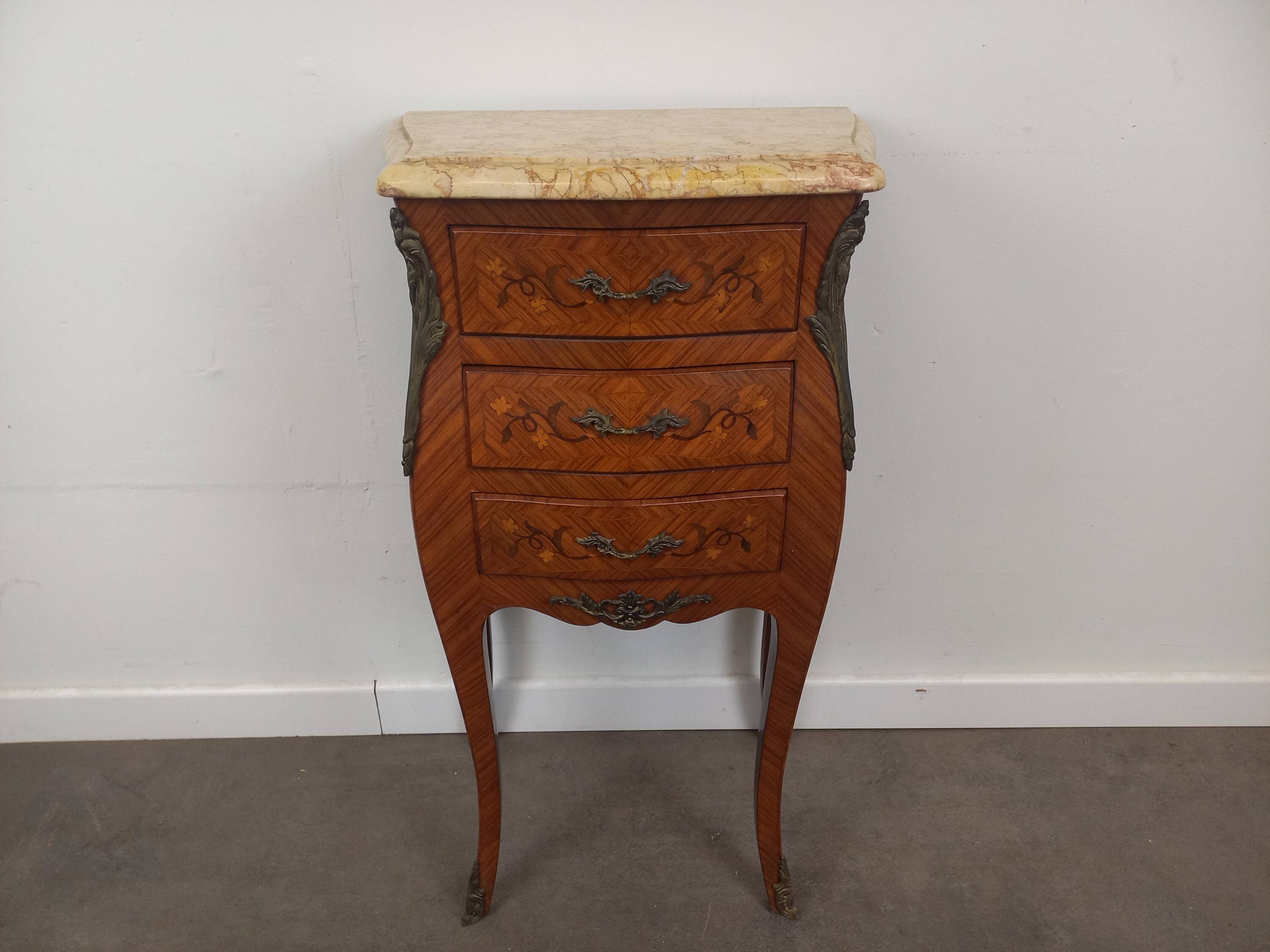 Chevet de style Louis XV