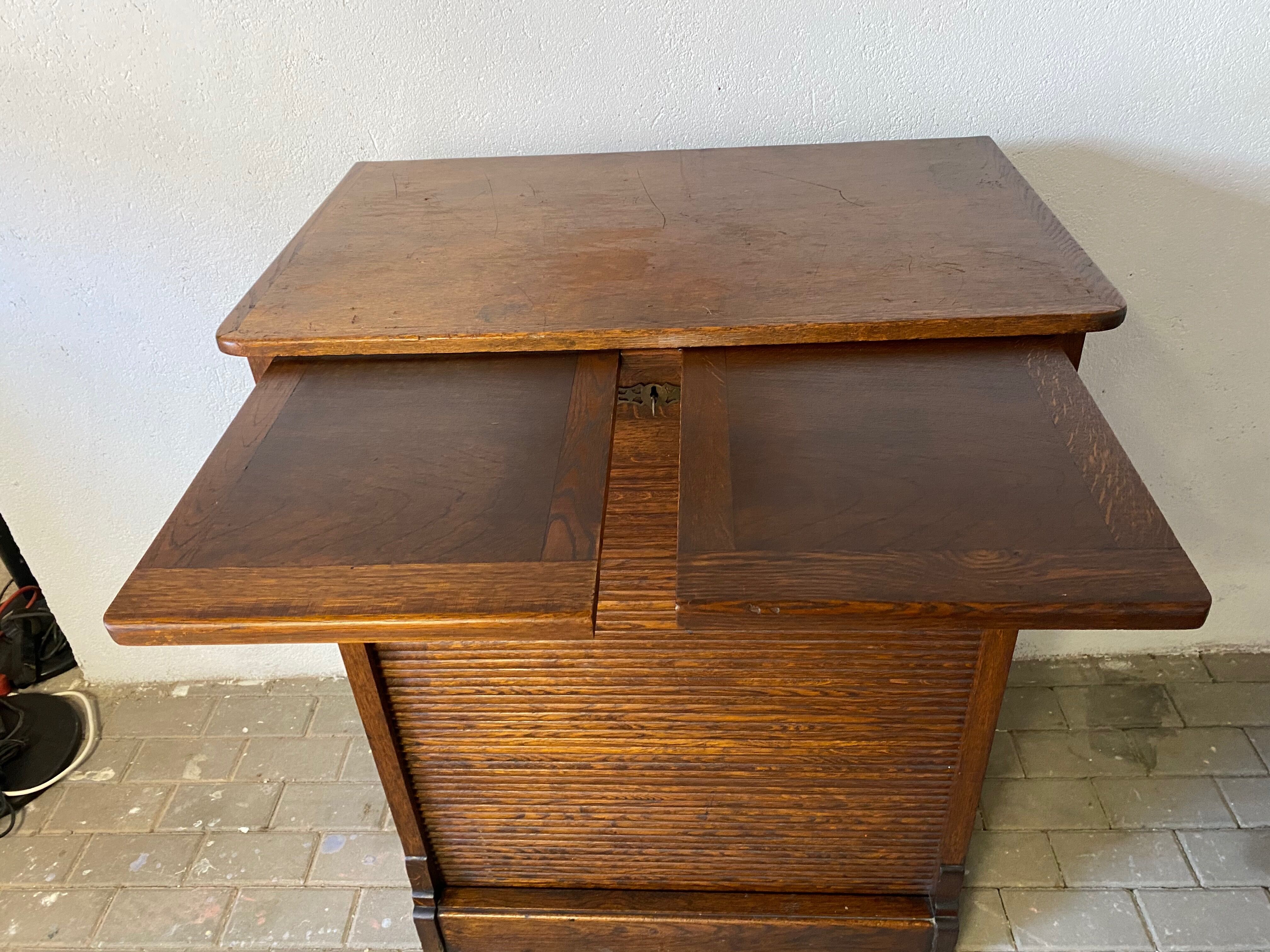 Industrial furniture notary binder with vintage American curtain 1940s