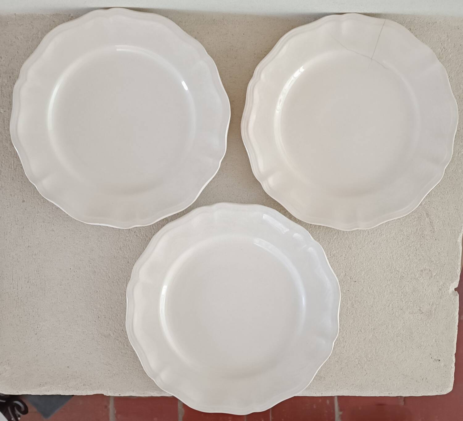 Set of 6 Sarreguemines ivory plates