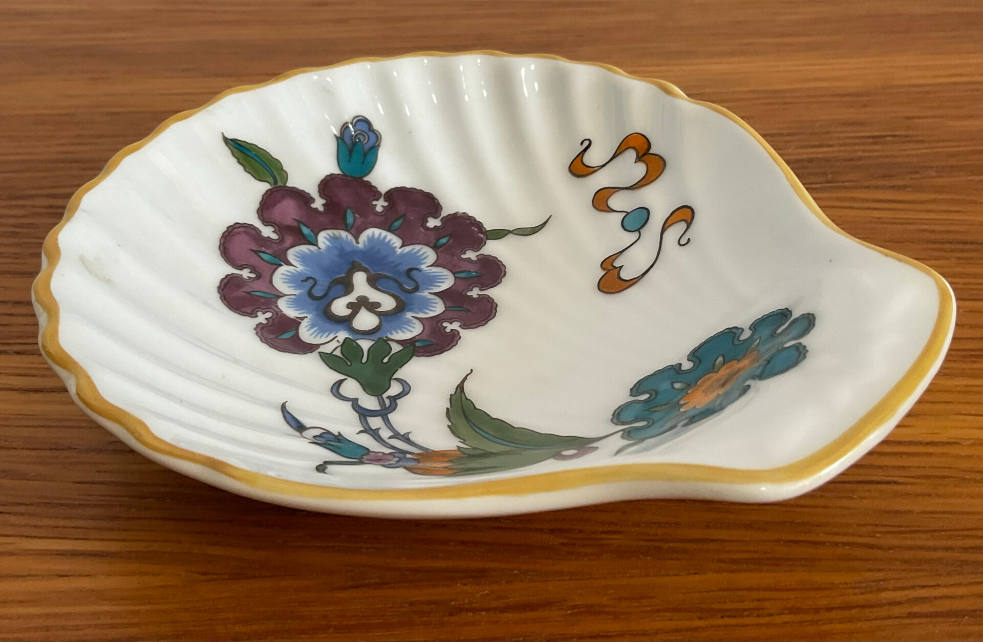 Palmyra Royal Worcester dish or bowl.