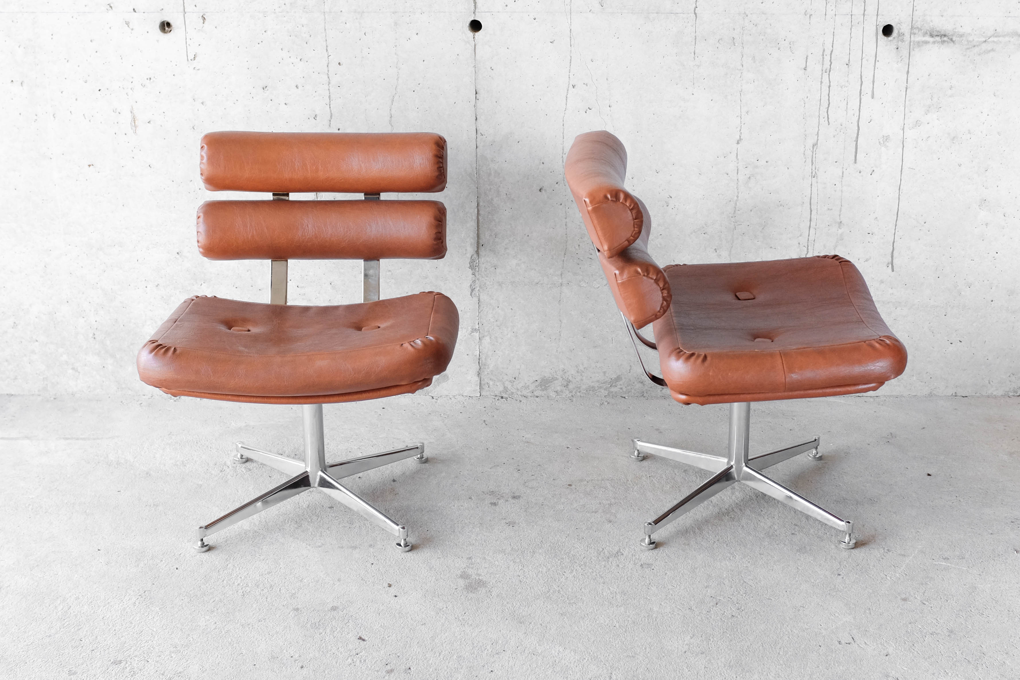 Pair of chairs - 1970 - Cognac