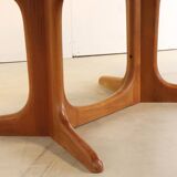 Oval Danish dining table extendable 'Kirkeby'