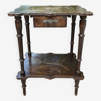 Petite table d’appoint ancienne