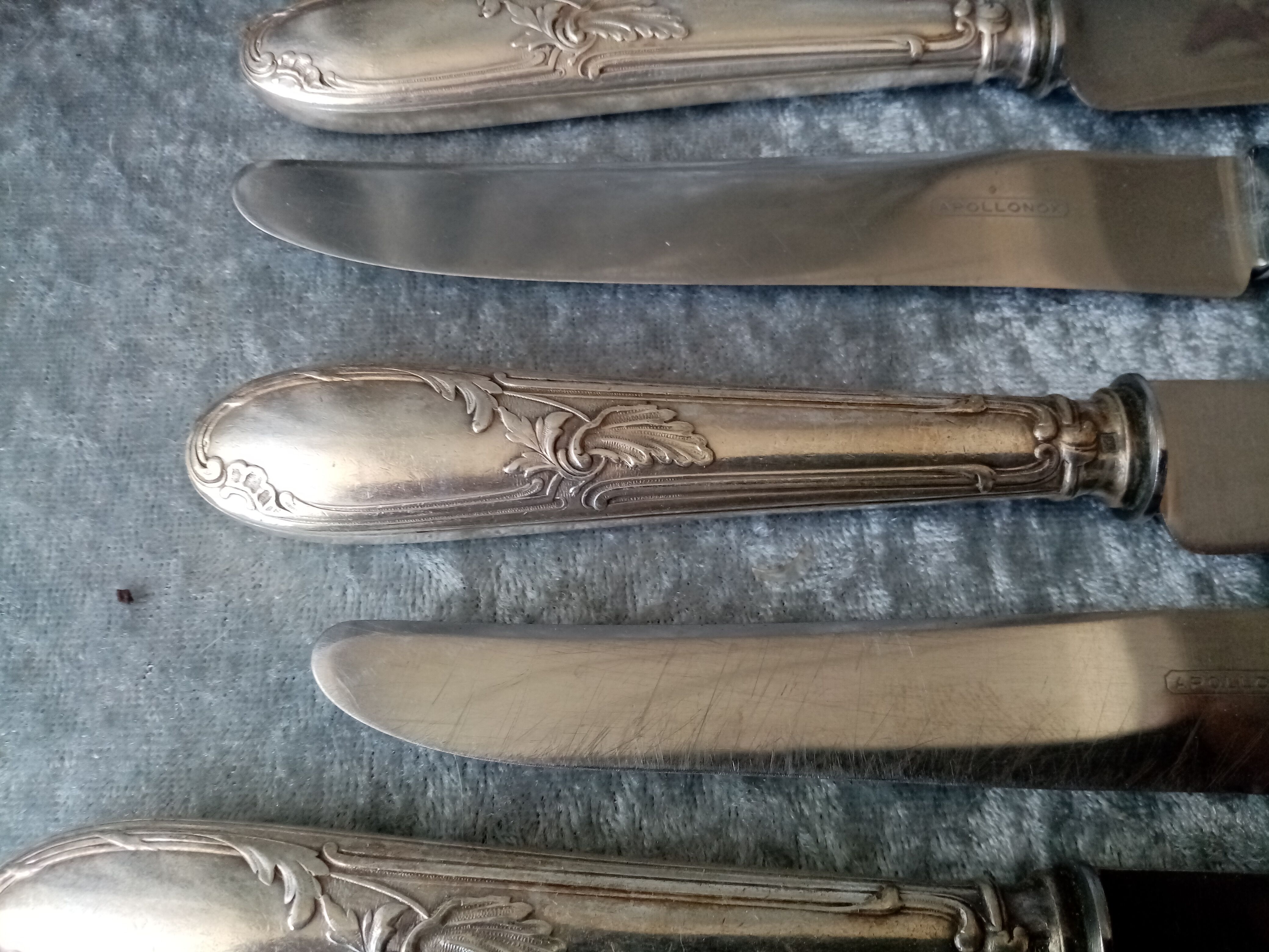 Box of 6 table knife steel blade and silver handle